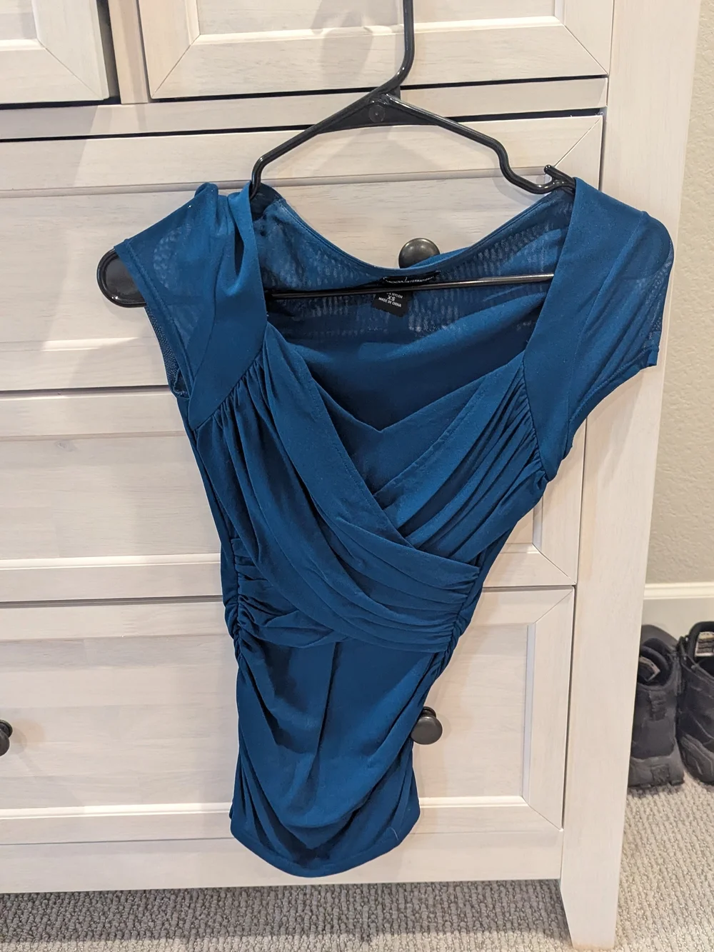 Cap Sleeve Ruched Top - Picture 1 of 3